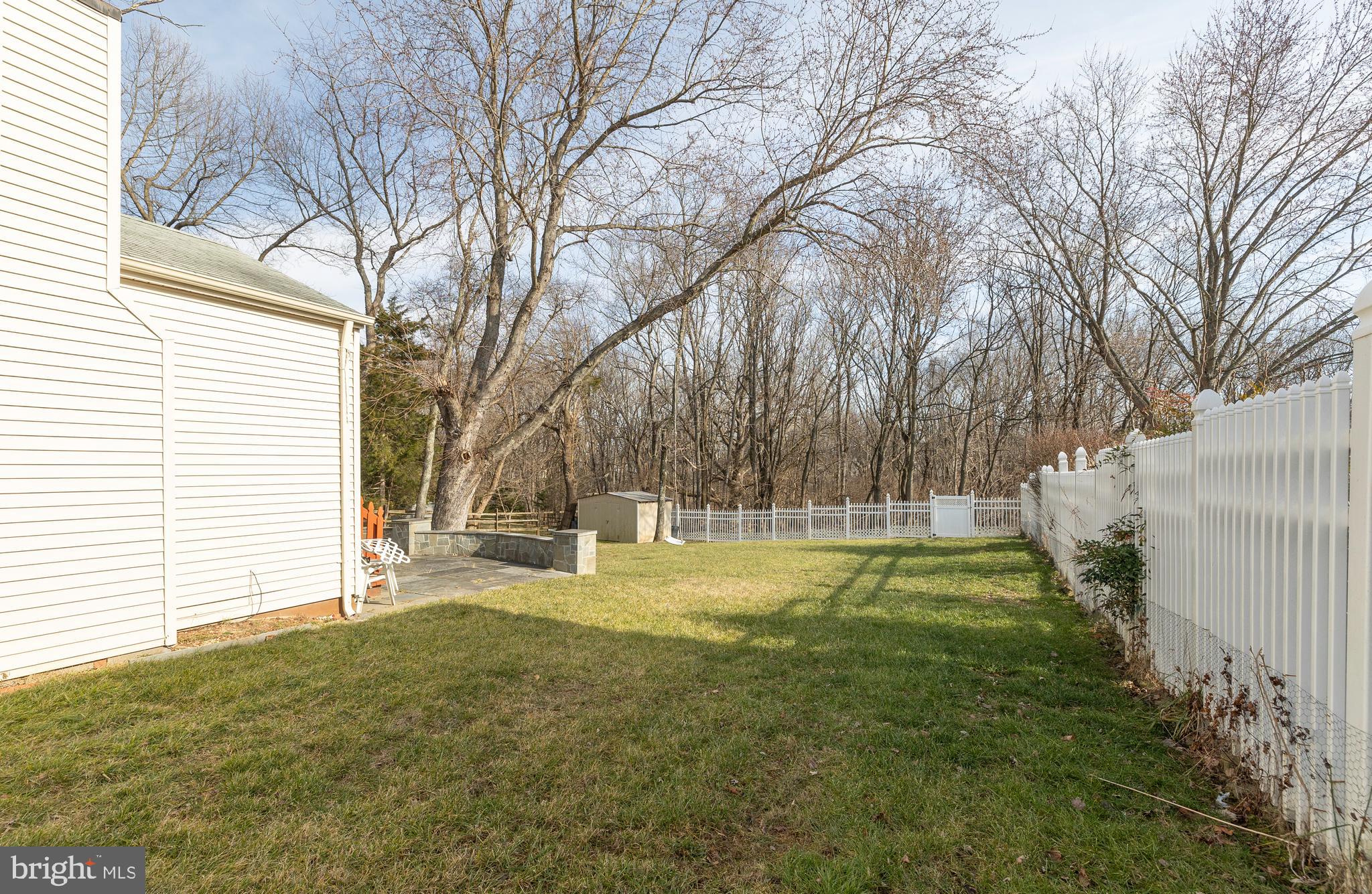 24237 Newbury Road Gaithersburg, MD 20882 - Photo 29 of 30 Outside