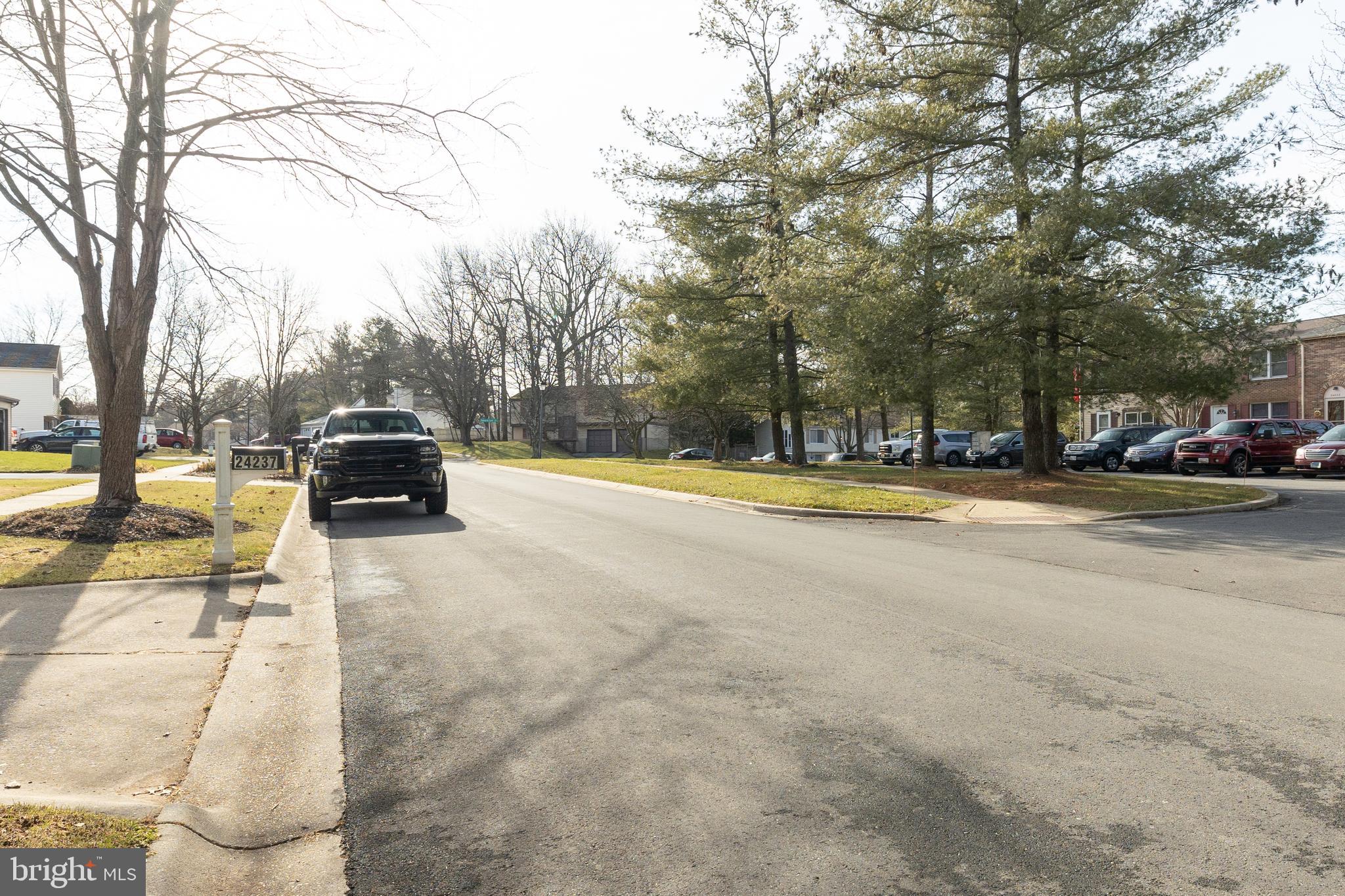 24237 Newbury Road Gaithersburg, MD 20882 - Photo 30 of 30 Outside