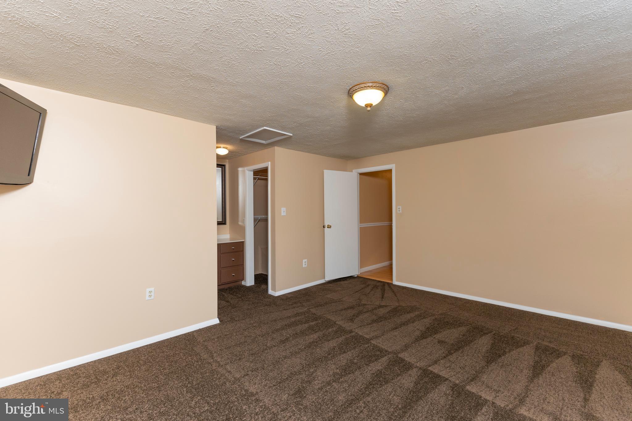 24237 Newbury Road Gaithersburg, MD 20882 - Photo 7 of 30 Master Bedroom