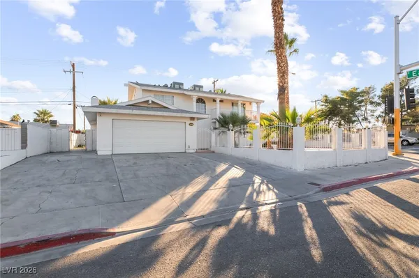 $2,890 | 2419 East Vegas Valley Drive, Las Vegas, NV 89121