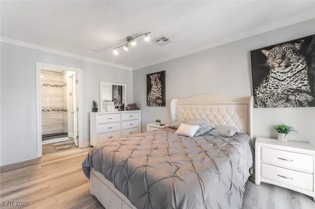 $2,990 | 2419 East Vegas Valley Drive, Las Vegas, NV 89121