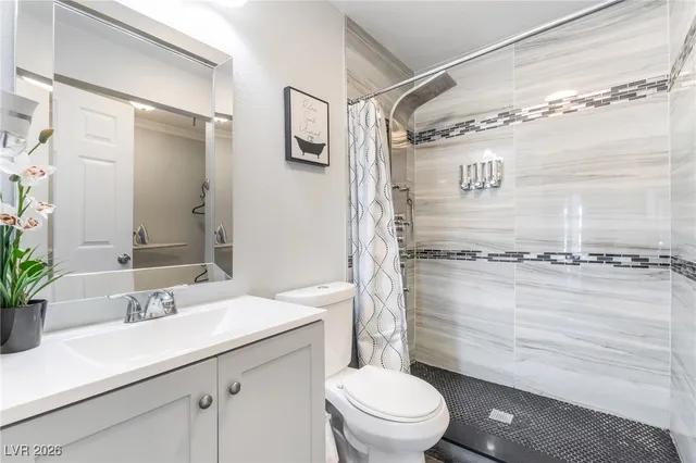 $2,990 | 2419 East Vegas Valley Drive, Las Vegas, NV 89121