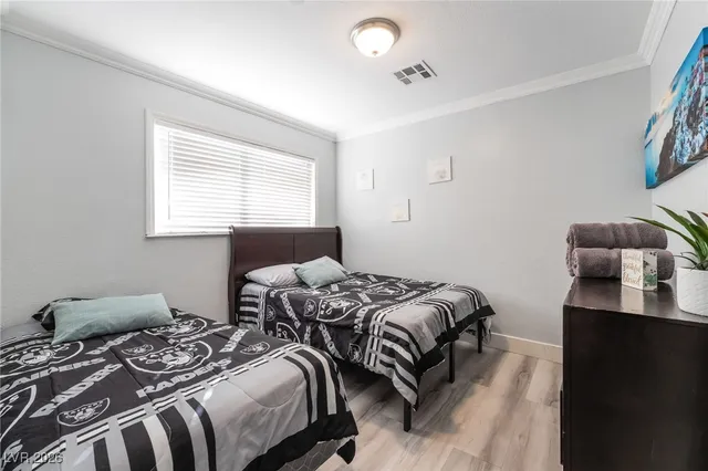 $2,990 | 2419 East Vegas Valley Drive, Las Vegas, NV 89121