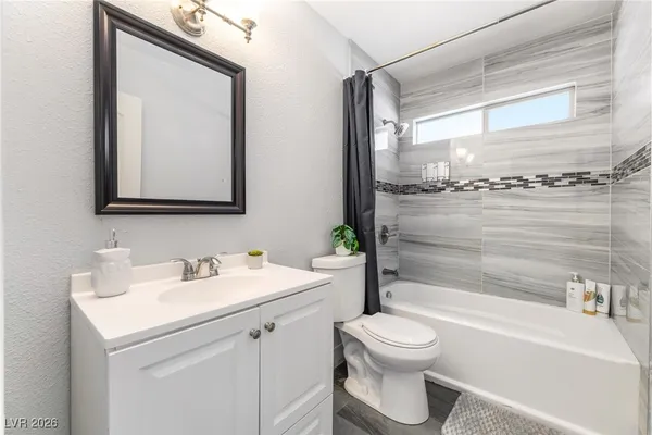 $2,890 | 2419 East Vegas Valley Drive, Las Vegas, NV 89121