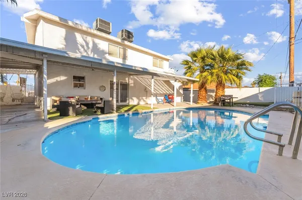 $2,890 | 2419 East Vegas Valley Drive, Las Vegas, NV 89121