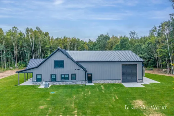 $1,899,900 | 1398 12 Mile Road, Remus, MI 49340