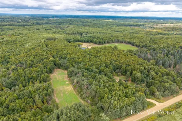 $1,899,900 | 1398 12 Mile Road, Remus, MI 49340