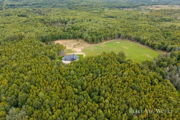 $1,899,900 | 1398 12 Mile Road, Remus, MI 49340
