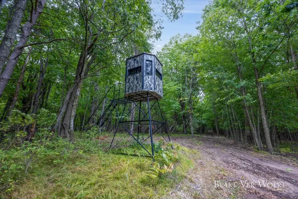 $1,899,900 | 1398 12 Mile Road, Remus, MI 49340