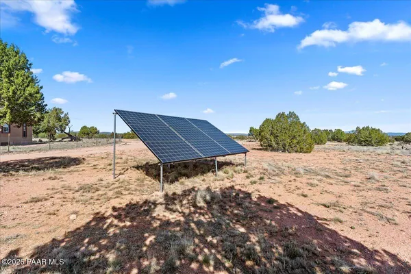 $299,900 | 45437 North Jacqueline Hill Drive, Ash Fork, AZ 86320