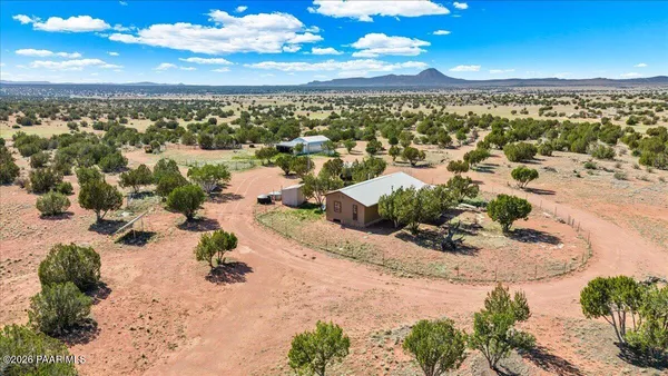 $299,900 | 45437 North Jacqueline Hill Drive, Ash Fork, AZ 86320