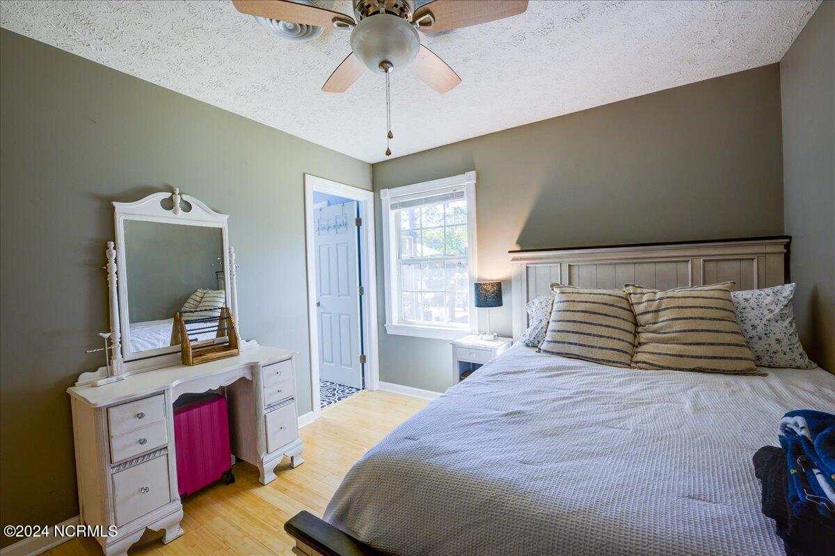 411 Sandy Point Road New Bern, NC 28560 - Photo 20 of 39 37-411_Sandy_Point-19