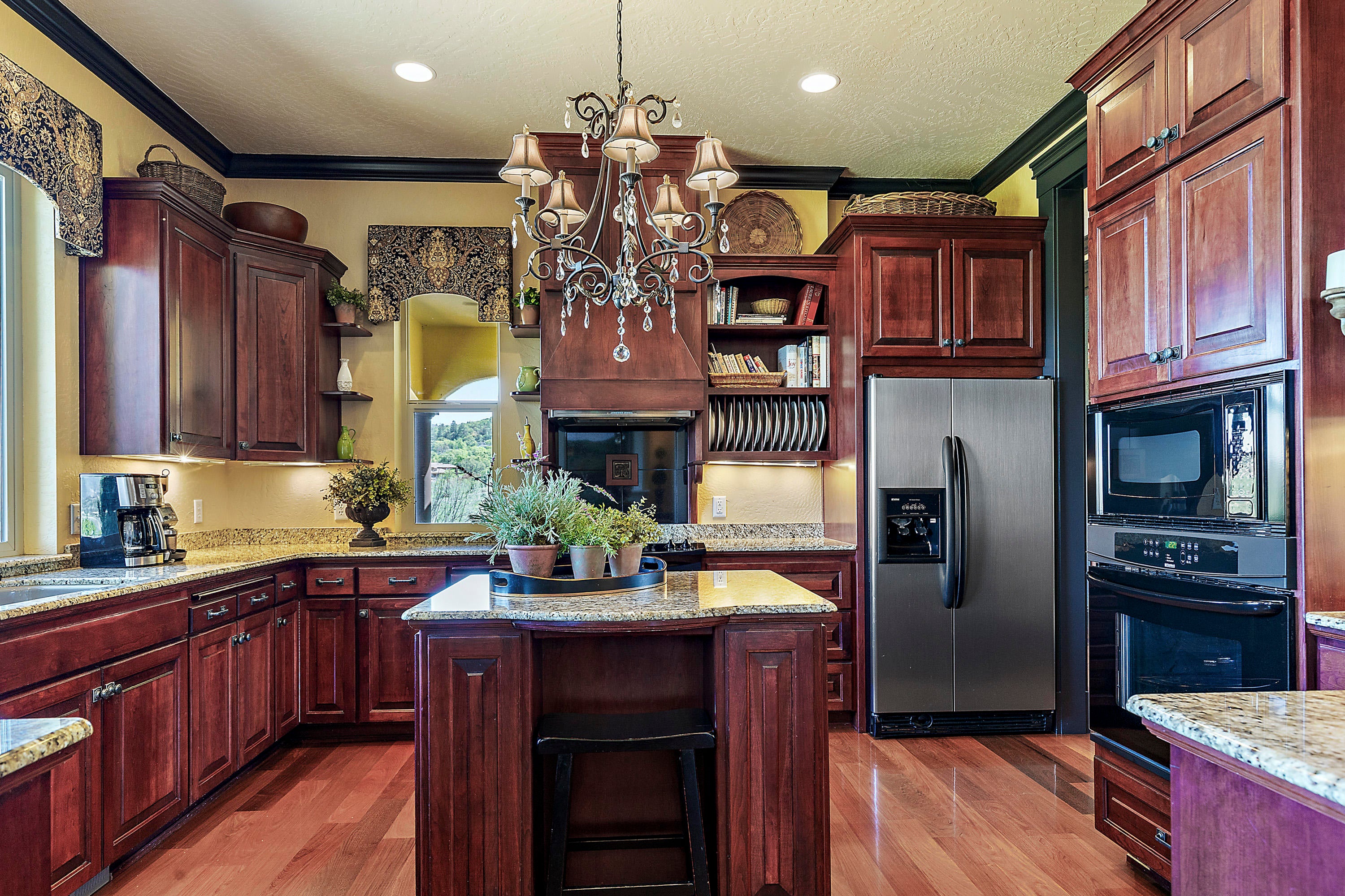 3986 Independence School Road Medford, OR 97501 - Photo 10 of 47 63_ISR_62