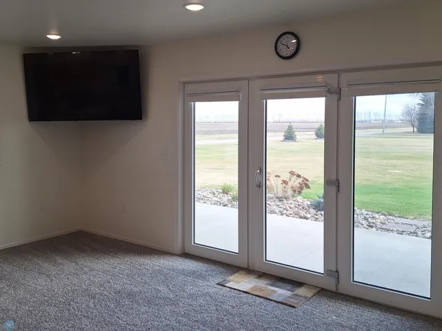 $525,000 | 409 Prairie View Street, St. Thomas, ND 58276