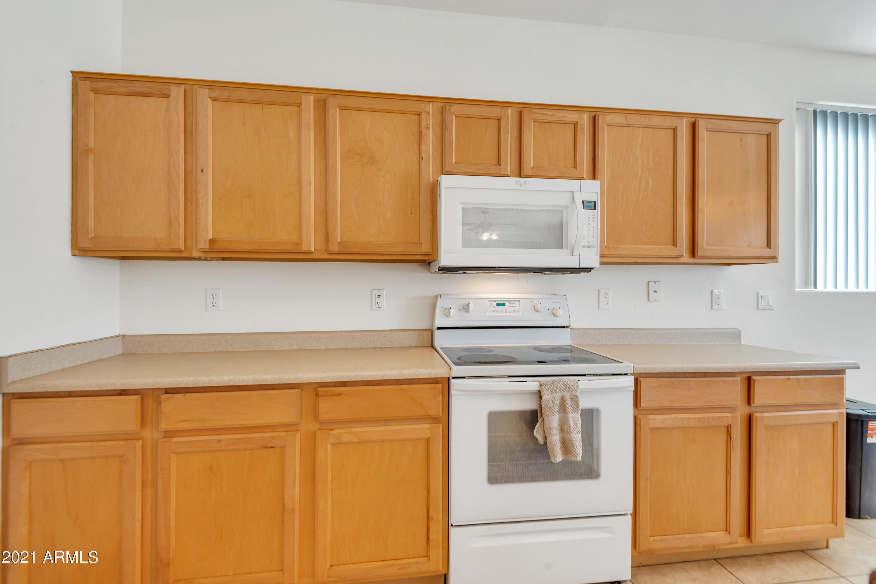 2517 West Apollo Road Phoenix, AZ 85041 - Photo 12 of 35 QPT_Photos_-_DSC_1845