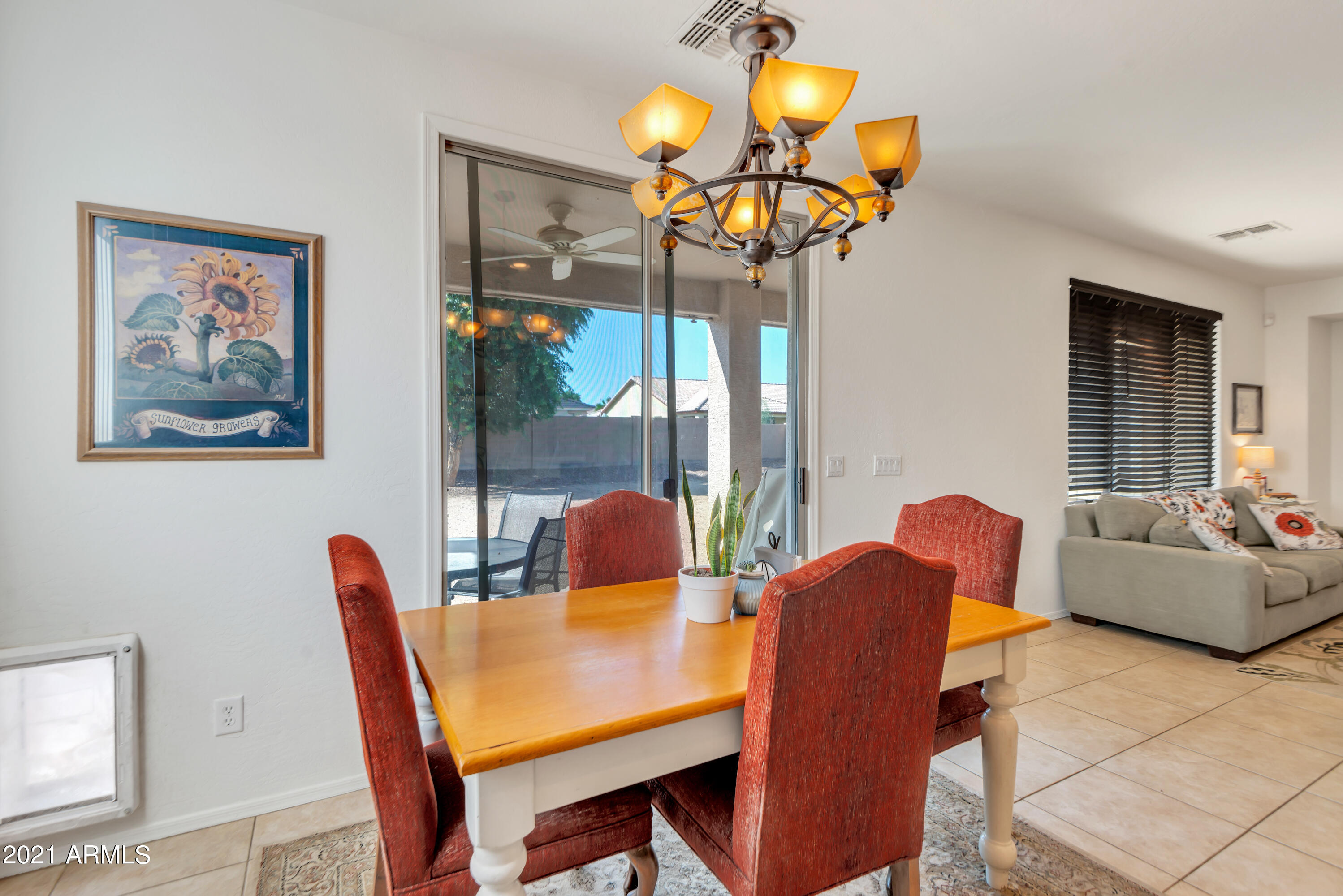 2517 West Apollo Road Phoenix, AZ 85041 - Photo 13 of 35 QPT_Photos_-_DSC_1840
