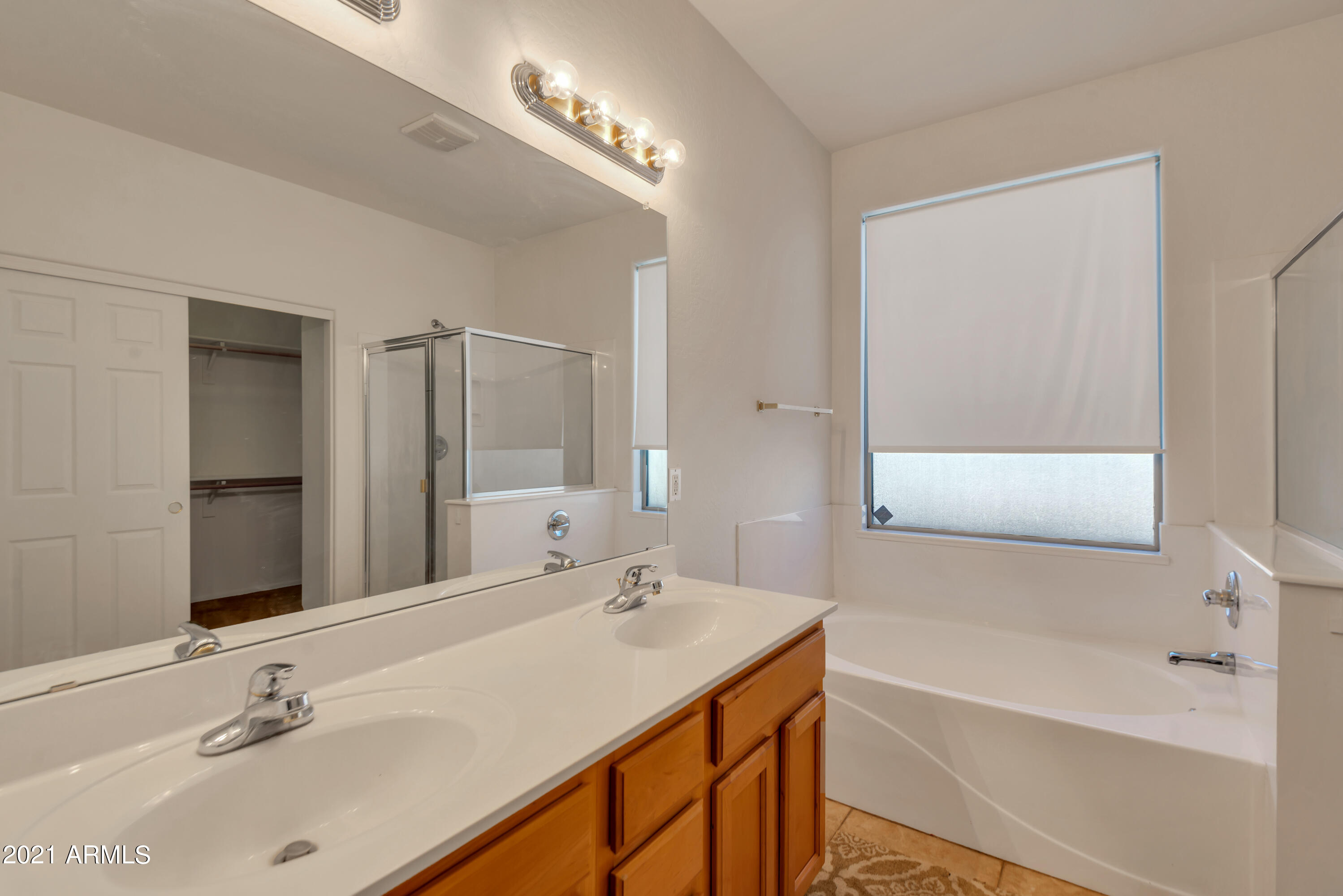 2517 West Apollo Road Phoenix, AZ 85041 - Photo 19 of 35 QPT_Photos_-_DSC_1815