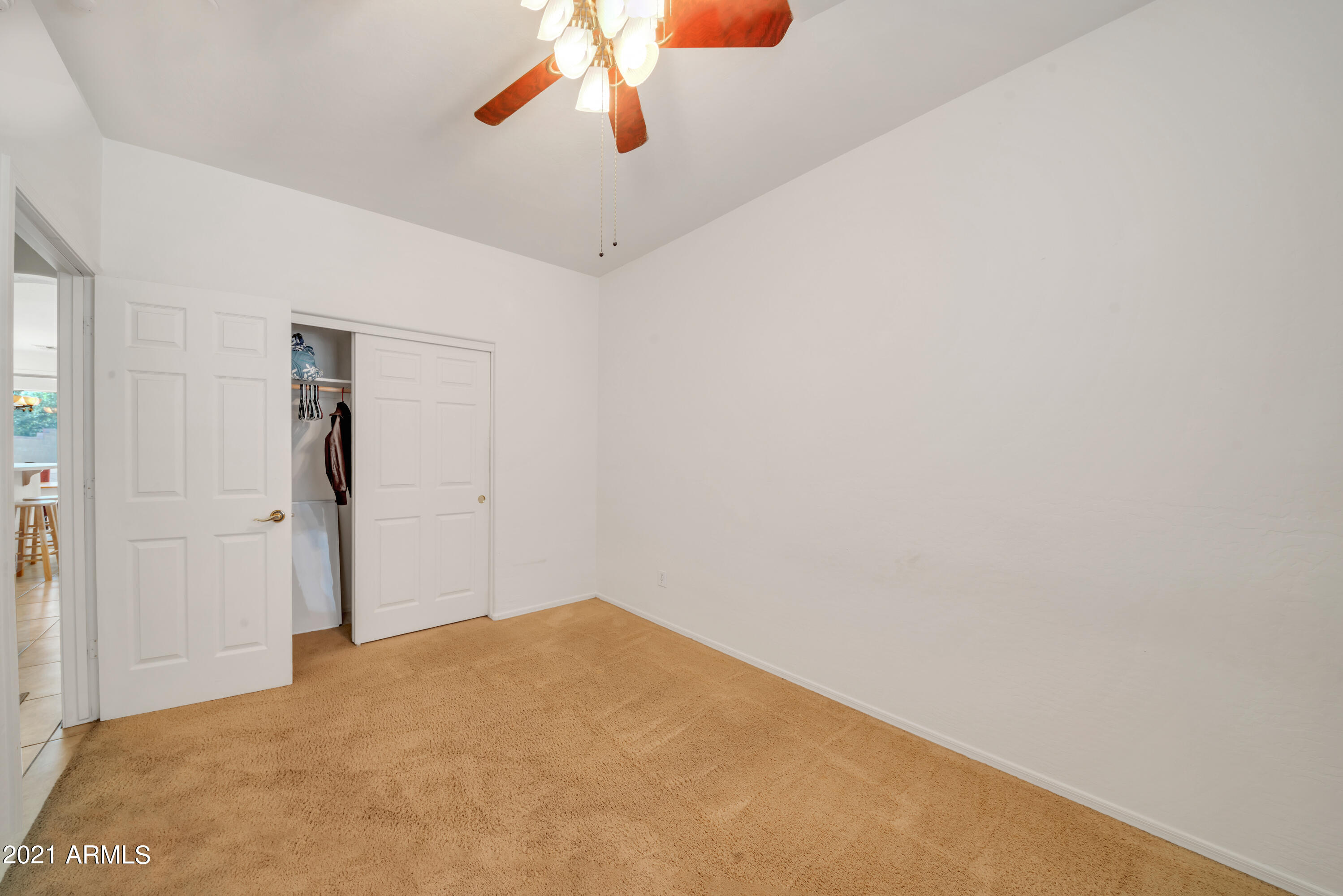 2517 West Apollo Road Phoenix, AZ 85041 - Photo 30 of 35 QPT_Photos_-_DSC_1875