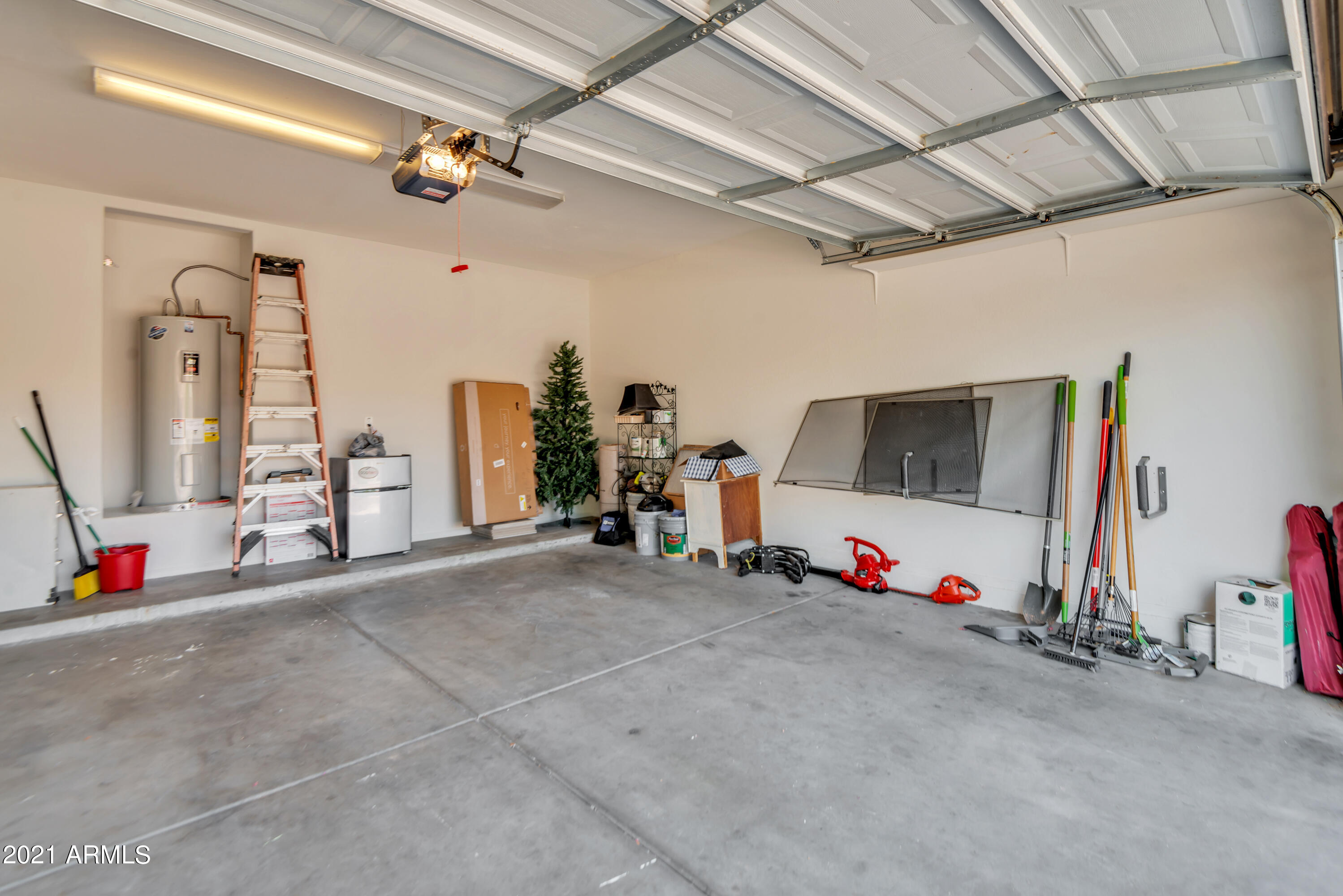 2517 West Apollo Road Phoenix, AZ 85041 - Photo 32 of 35 QPT_Photos_-_DSC_1900