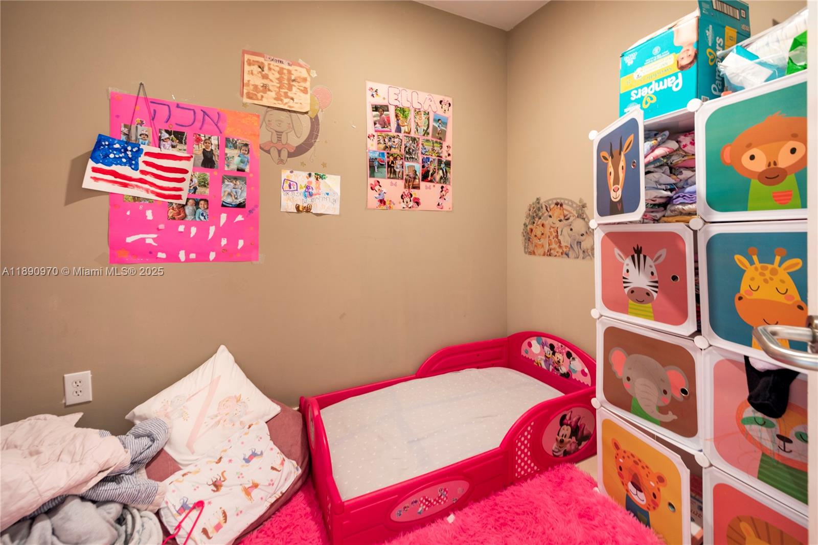 3131 Northeast 188th Street, Unit 2808 Aventura, FL 33180 - Photo 14 of 33 a bedroom with a bed and cupboard