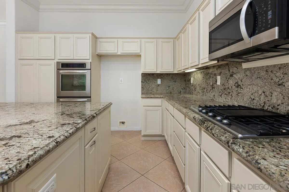 672 Inverlochy Drive Fallbrook, CA 92028 - Photo 23 of 47