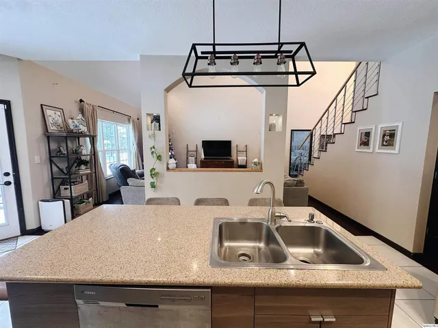 $416,000 | 5600 Termar Lane, Quincy, IL 62305