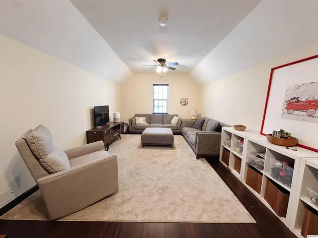 $416,000 | 5600 Termar Lane, Quincy, IL 62305