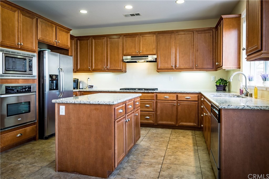 34658 Venturi Avenue Beaumont, CA 92223 - Photo 8 of 30