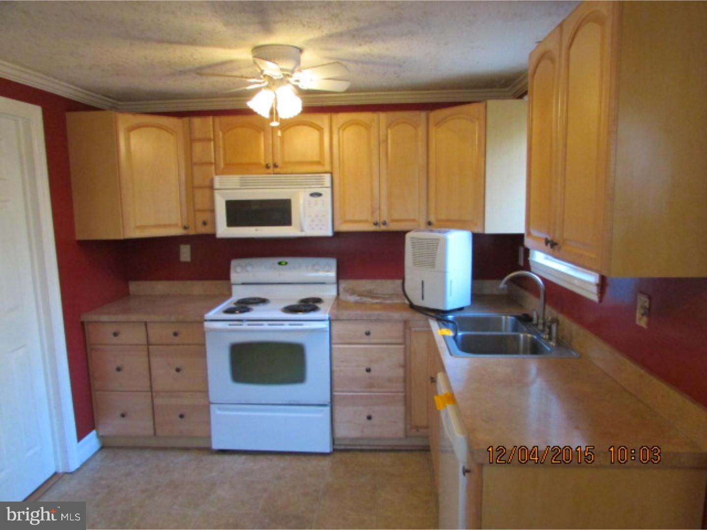 317 Blackwood Road Lindenwold, NJ 08021 - Photo 4 of 19 Kitchen