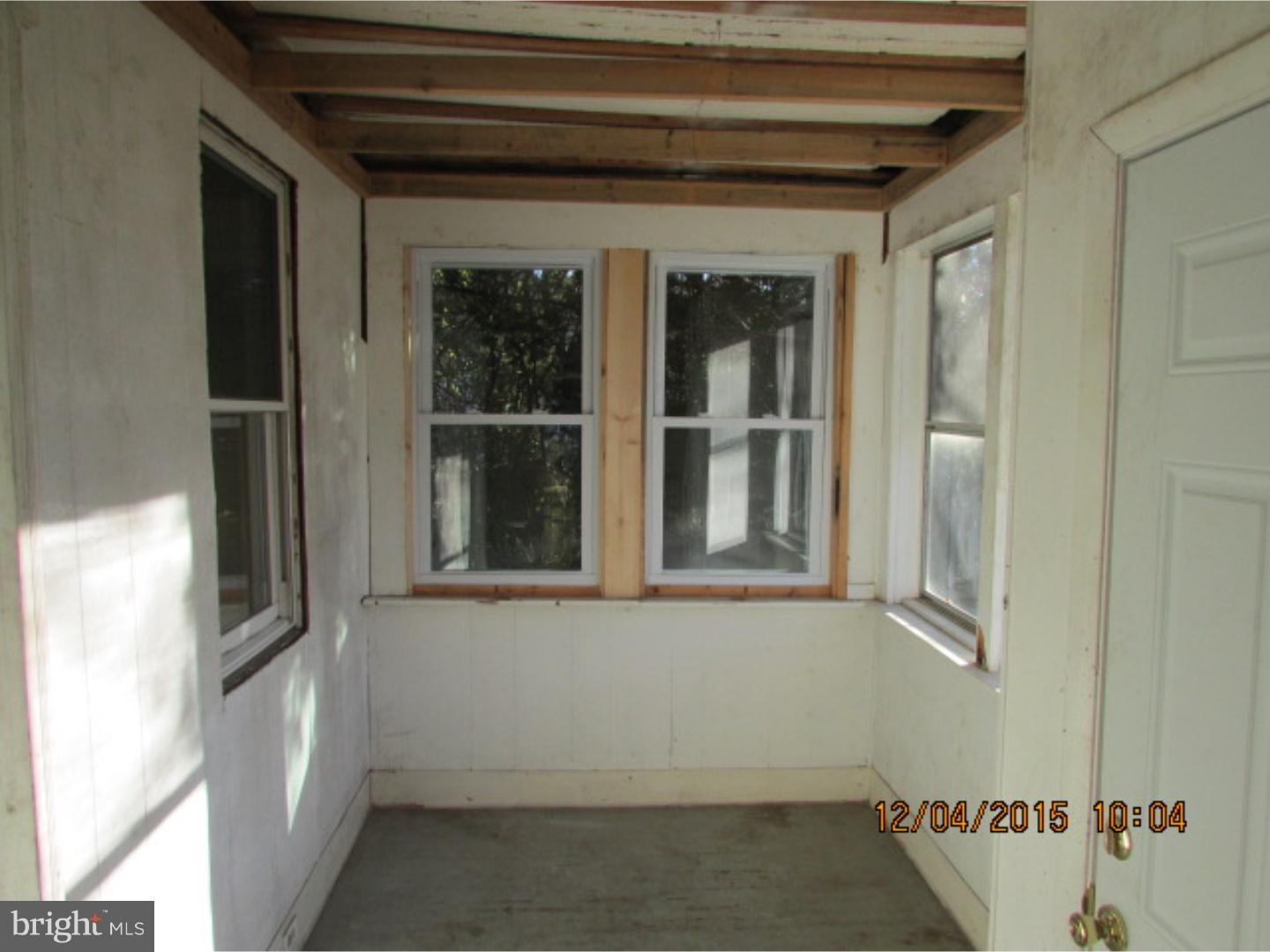 317 Blackwood Road Lindenwold, NJ 08021 - Photo 8 of 19 Enclosed Porch
