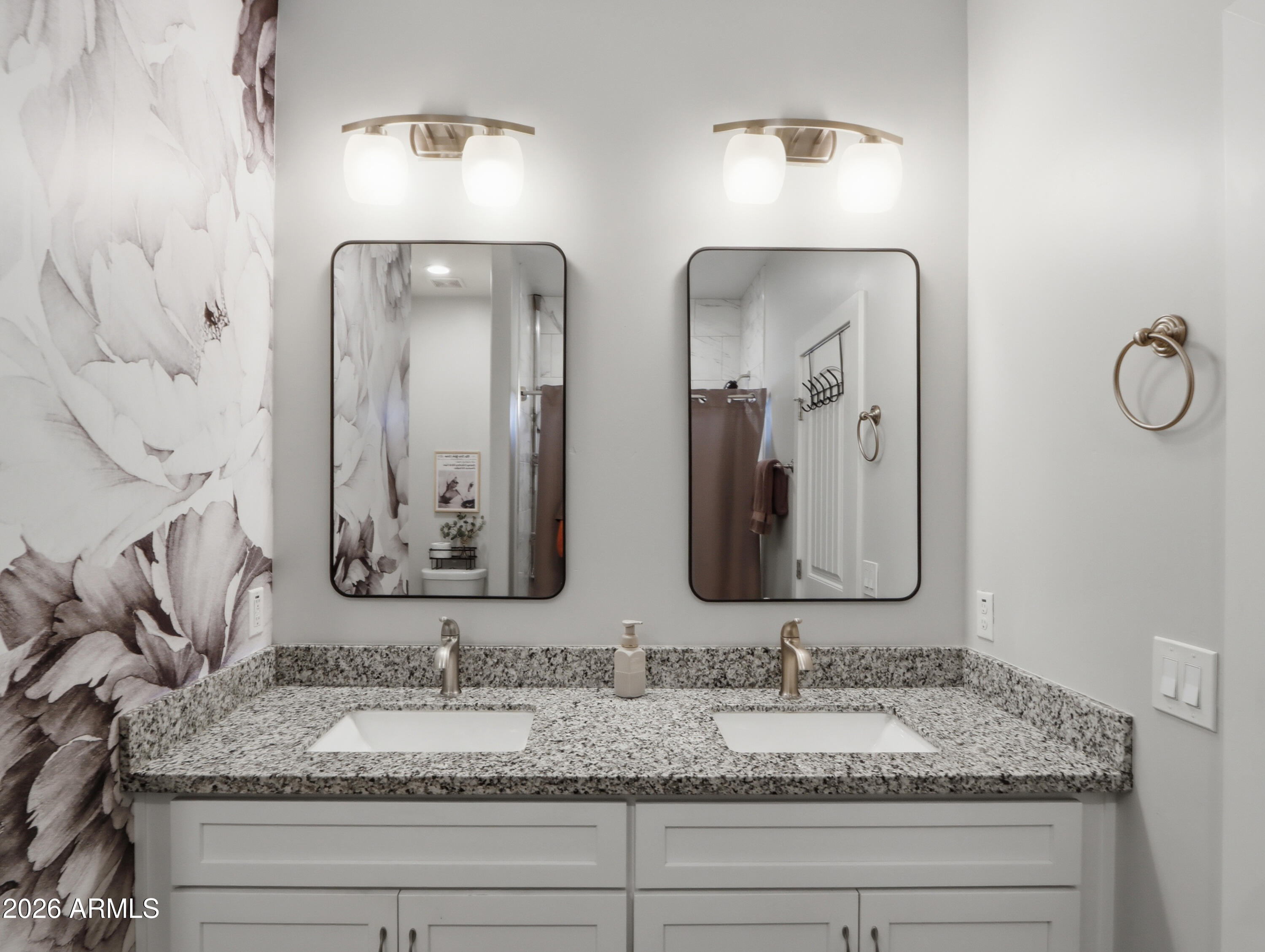 317 East Mountain View Road Phoenix, AZ 85020 - Photo 28 of 38