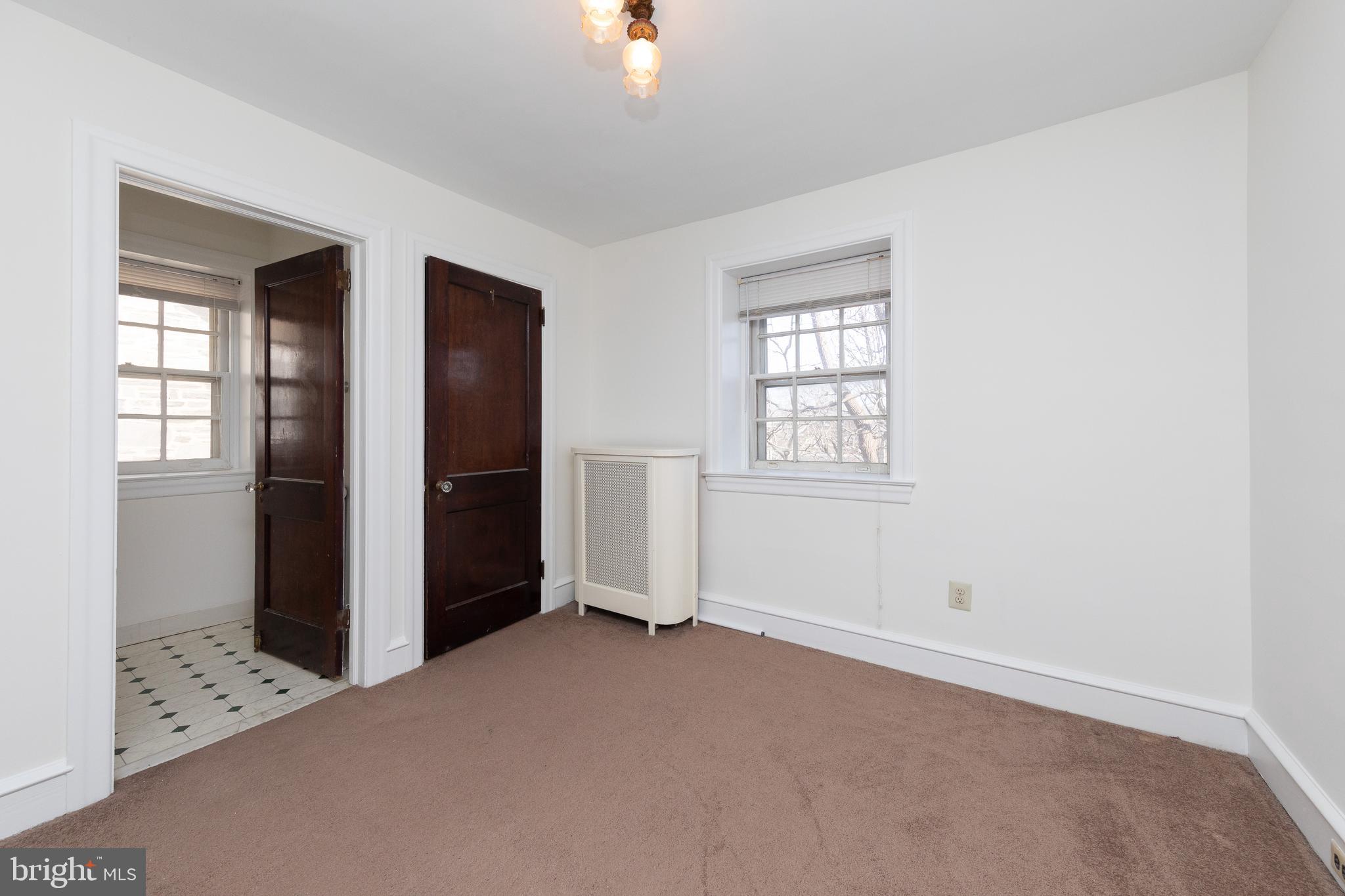 7013 Hilltop Road Upper Darby, PA 19082 - Photo 30 of 45