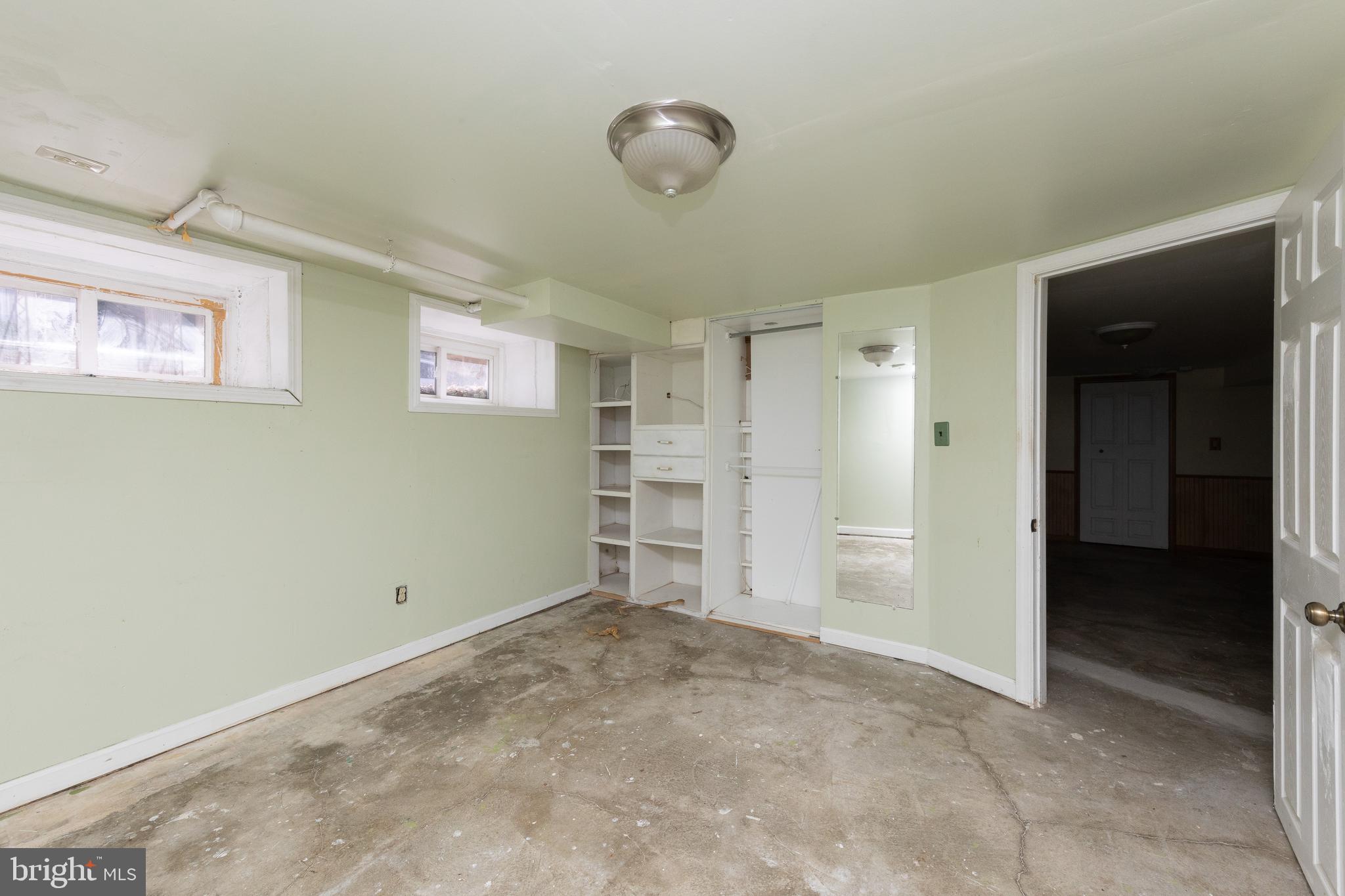 7013 Hilltop Road Upper Darby, PA 19082 - Photo 41 of 45