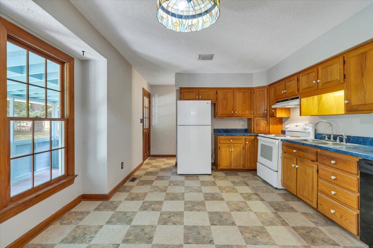 417 Stonebridge Drive Blue Ridge, VA 24064 - Photo 15 of 94 015-MIB07194