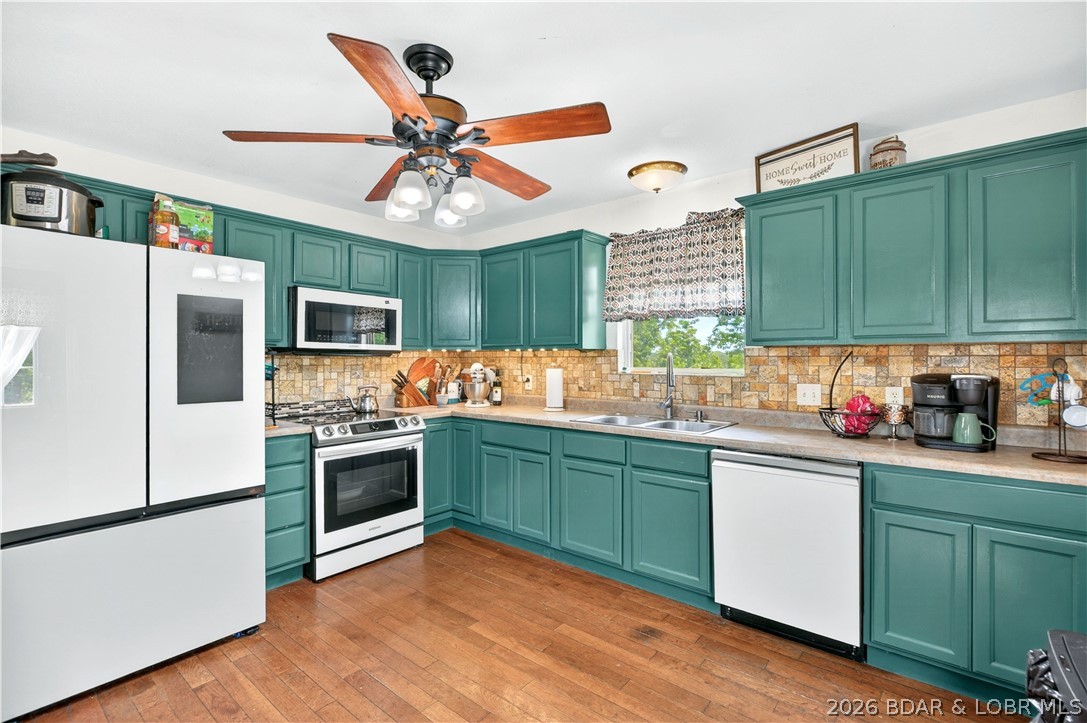 132 Hunters Ridge Road Camdenton, MO 65020 - Photo 8 of 44 Kitchen