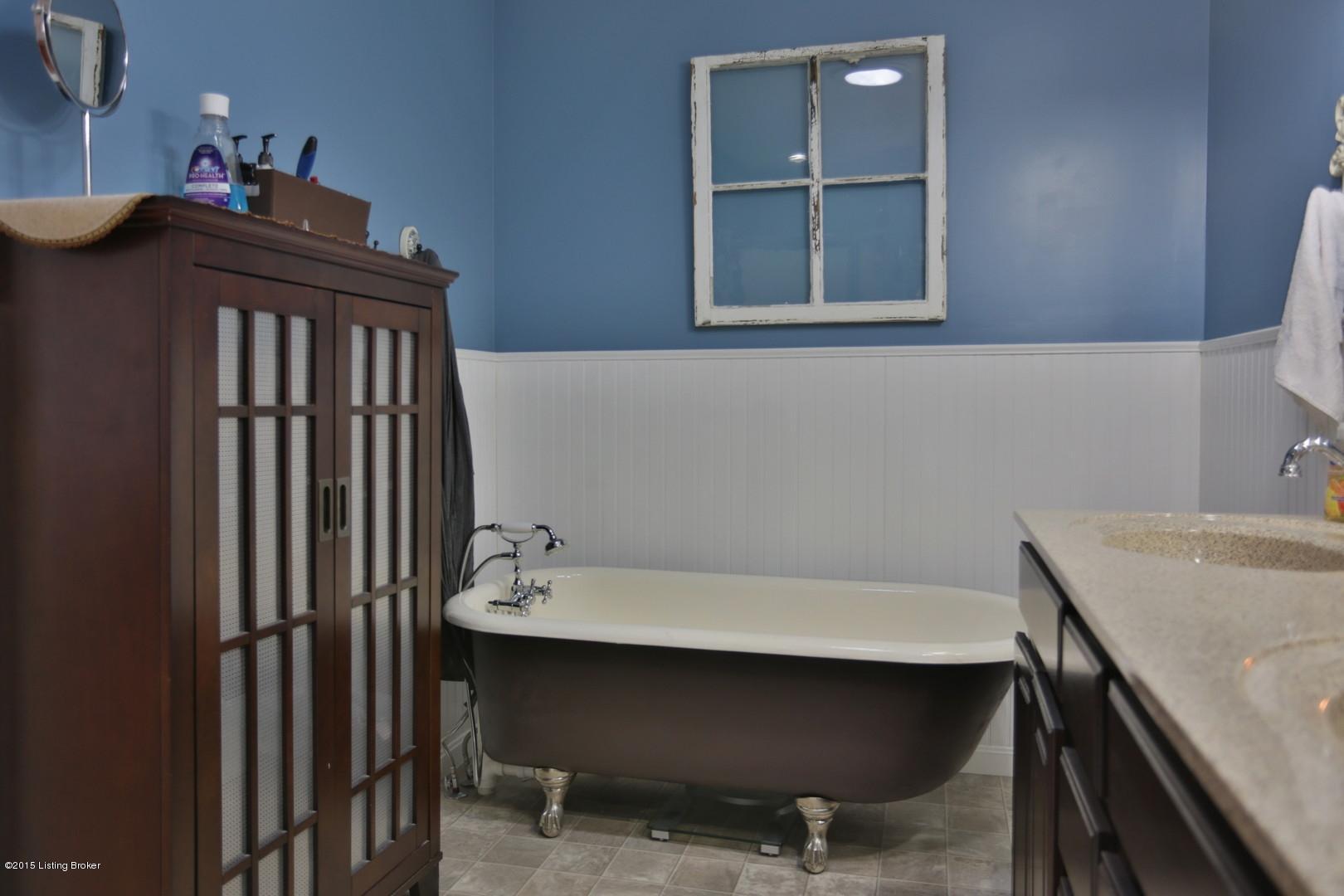 3008 Salt Lick Road Crestwood, KY 40014 - Photo 9 of 25 Master bath