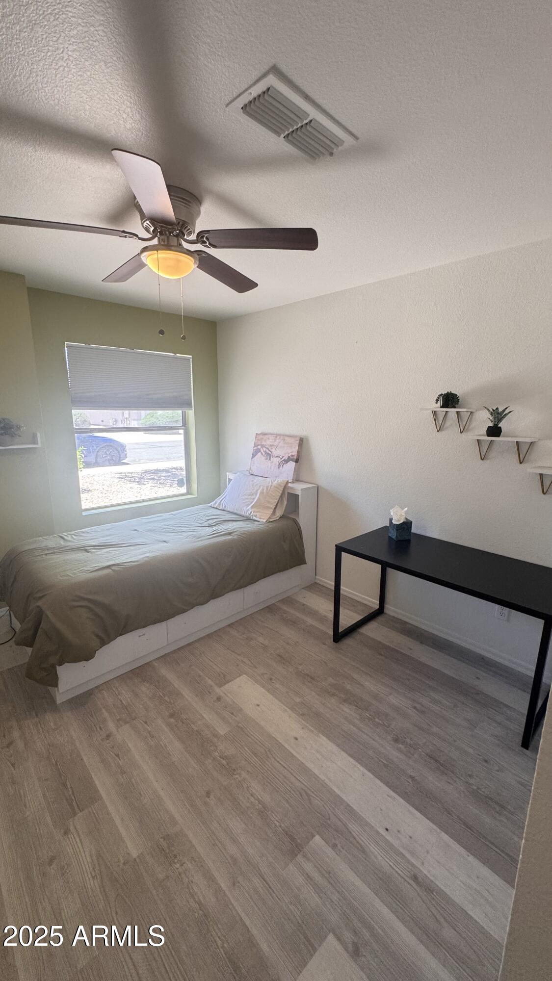 3410 East Escuda Road Phoenix, AZ 85050 - Photo 28 of 43 a living room with furniture