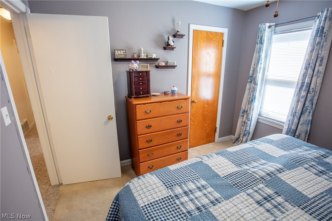 136 Stephens Road Akron, OH 44312 - Photo 15 of 22 Bedroom 2