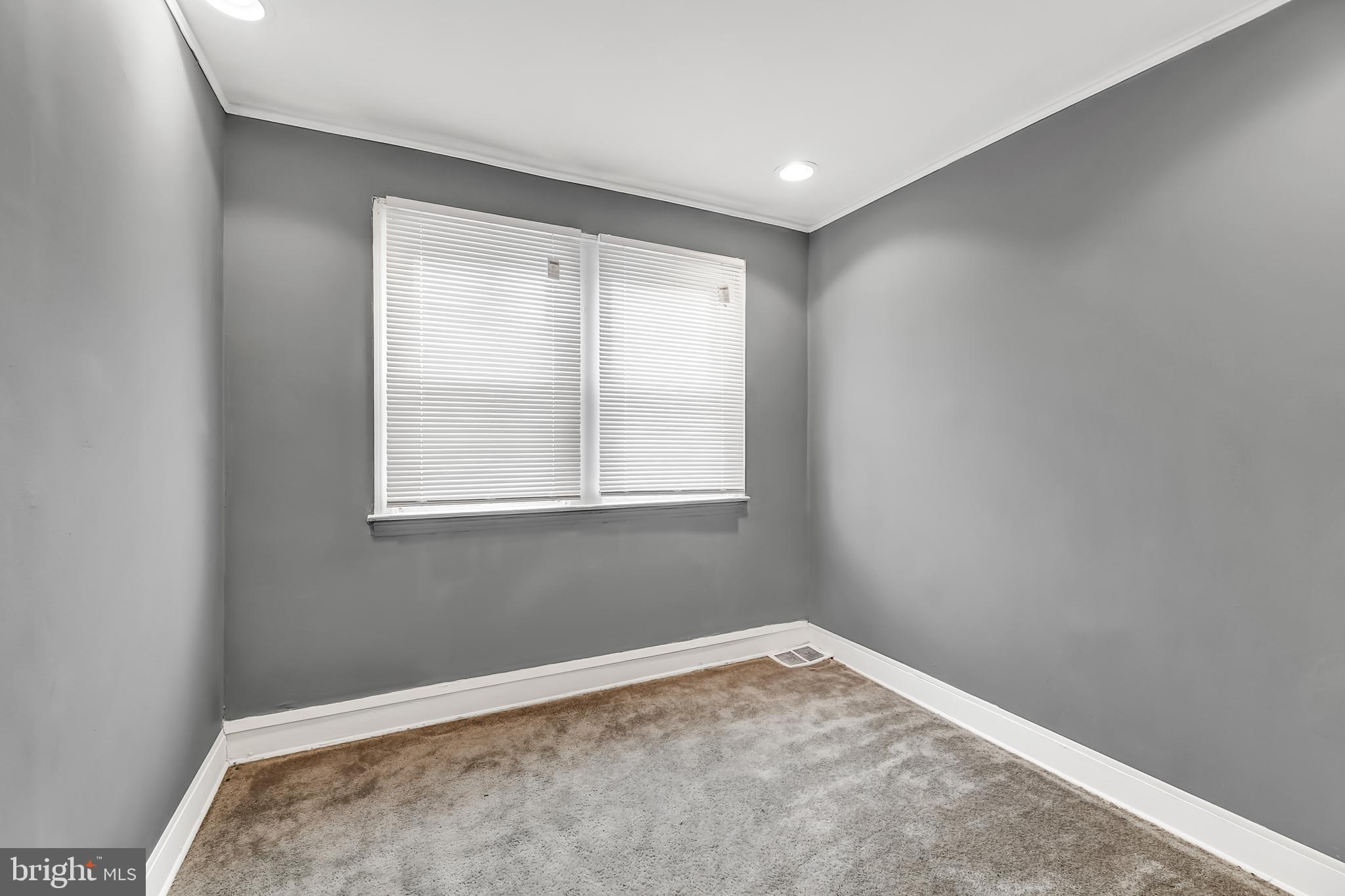 3708 Woodridge Road Baltimore, MD 21229 - Photo 36 of 41 Gallery Image 36