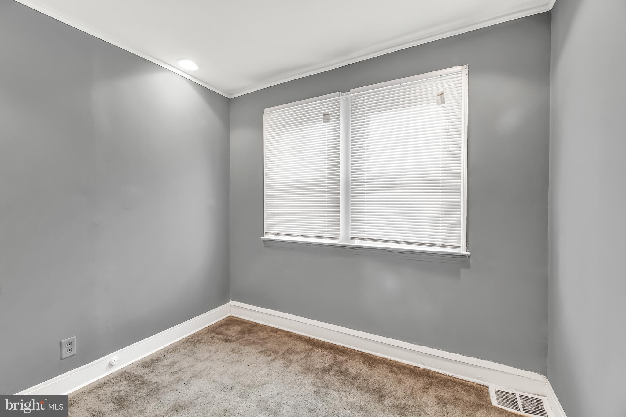 3708 Woodridge Road Baltimore, MD 21229 - Photo 38 of 41 Gallery Image 38