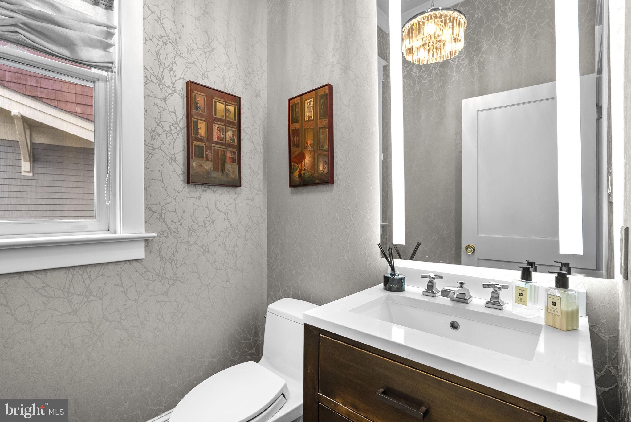 6603 Glenbrook Road Chevy Chase, MD 20815 - Photo 28 of 58 Powder Room