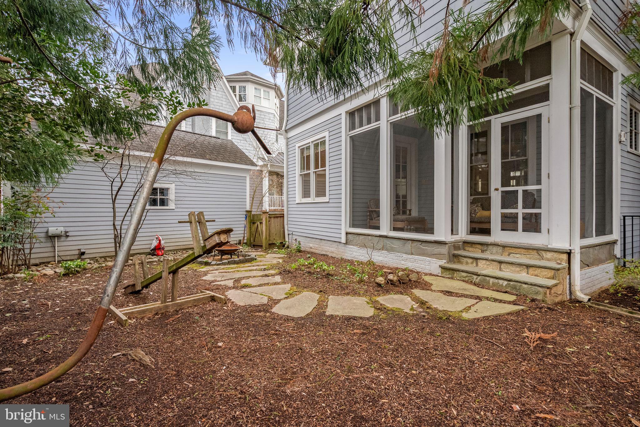 6603 Glenbrook Road Chevy Chase, MD 20815 - Photo 55 of 58 Backyard