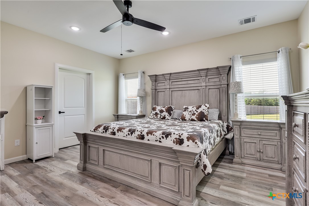 537 Lower Elgin Road Elgin, TX 78621 - Photo 20 of 45