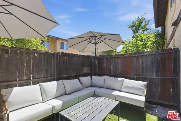 $579,000 | 12328 Runnymede Street, Unit 4, North Hollywood, CA 91605