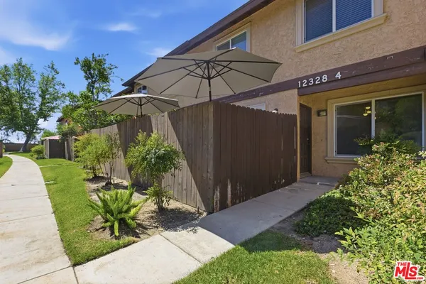 $579,000 | 12328 Runnymede Street, Unit 4, North Hollywood, CA 91605