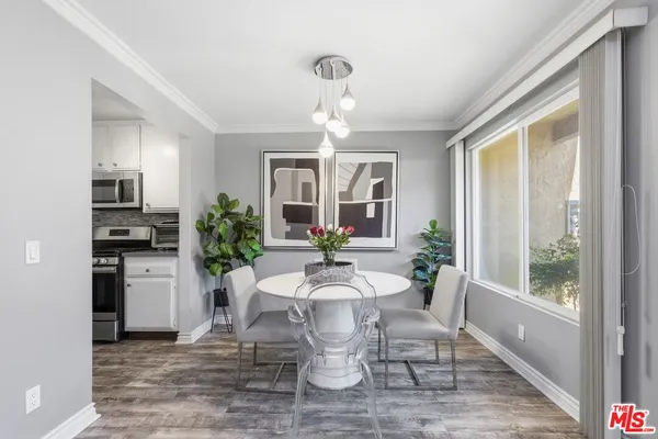 $579,000 | 12328 Runnymede Street, Unit 4, North Hollywood, CA 91605