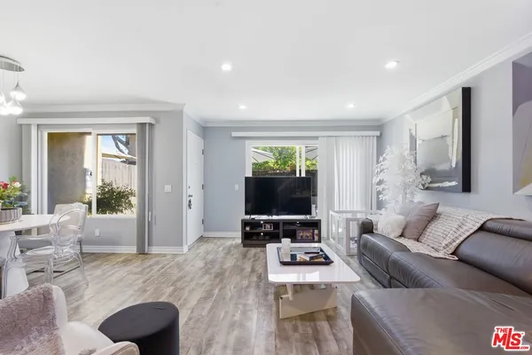 $579,000 | 12328 Runnymede Street, Unit 4, North Hollywood, CA 91605
