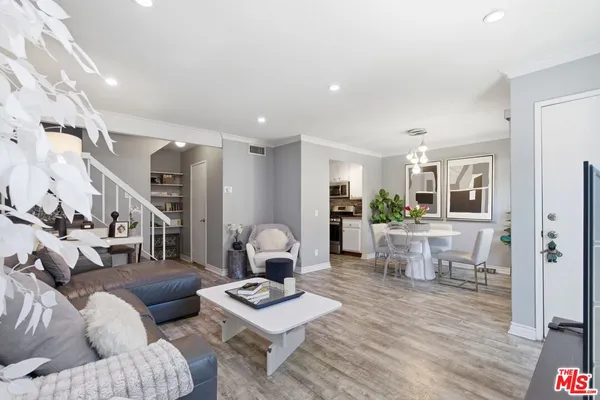 $579,000 | 12328 Runnymede Street, Unit 4, North Hollywood, CA 91605