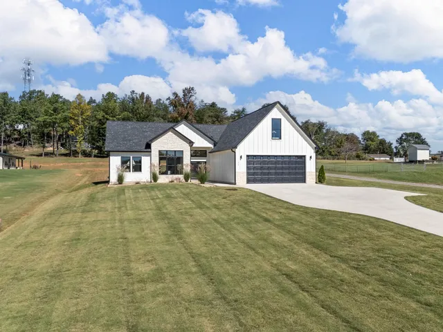 $516,900 | 128 Cothran Road, Inman, SC 29349