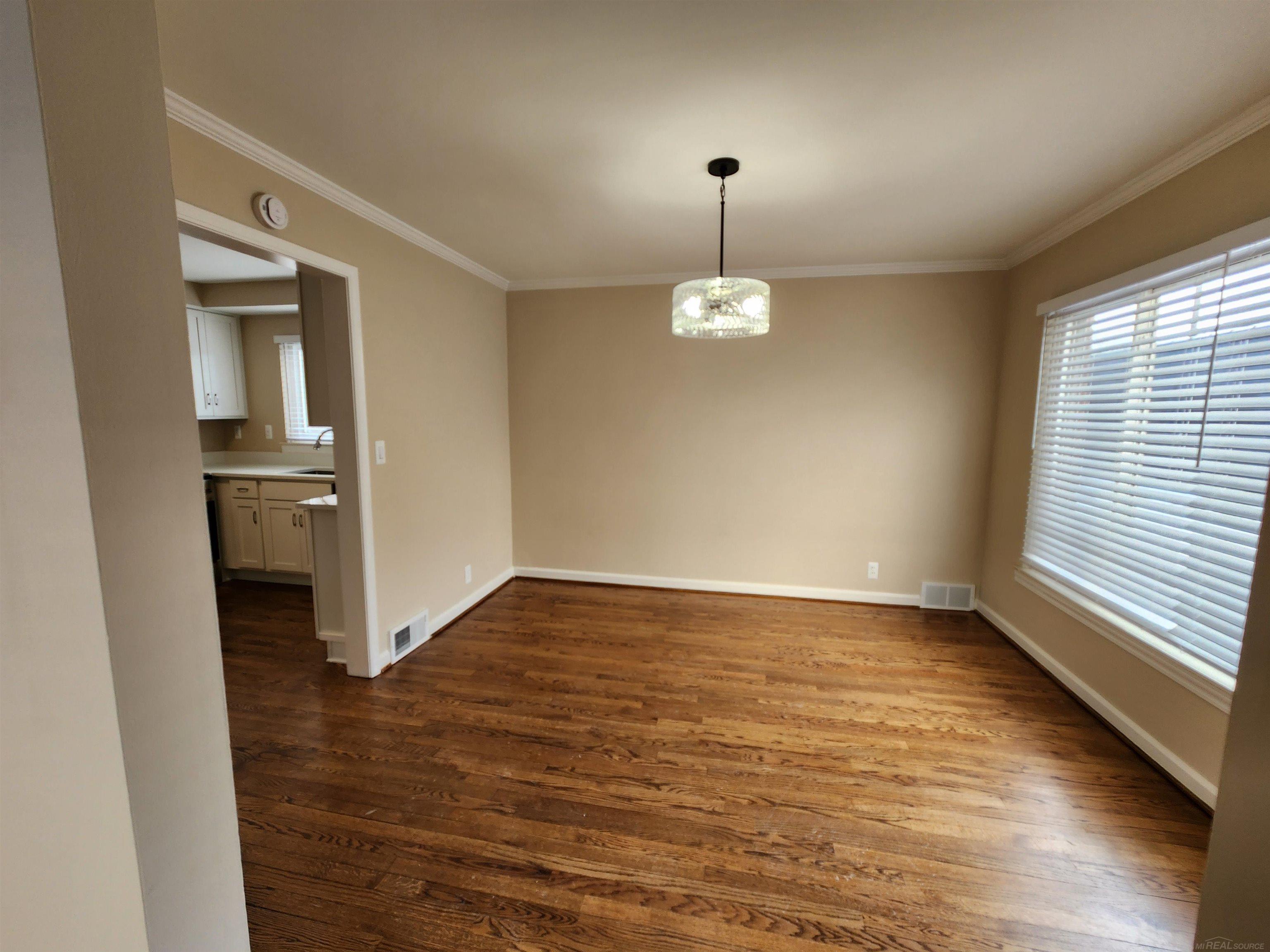 343 Rivard Boulevard Grosse Pointe, MI 48230 - Photo 5 of 31
